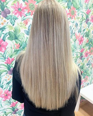 mujer pelo liso